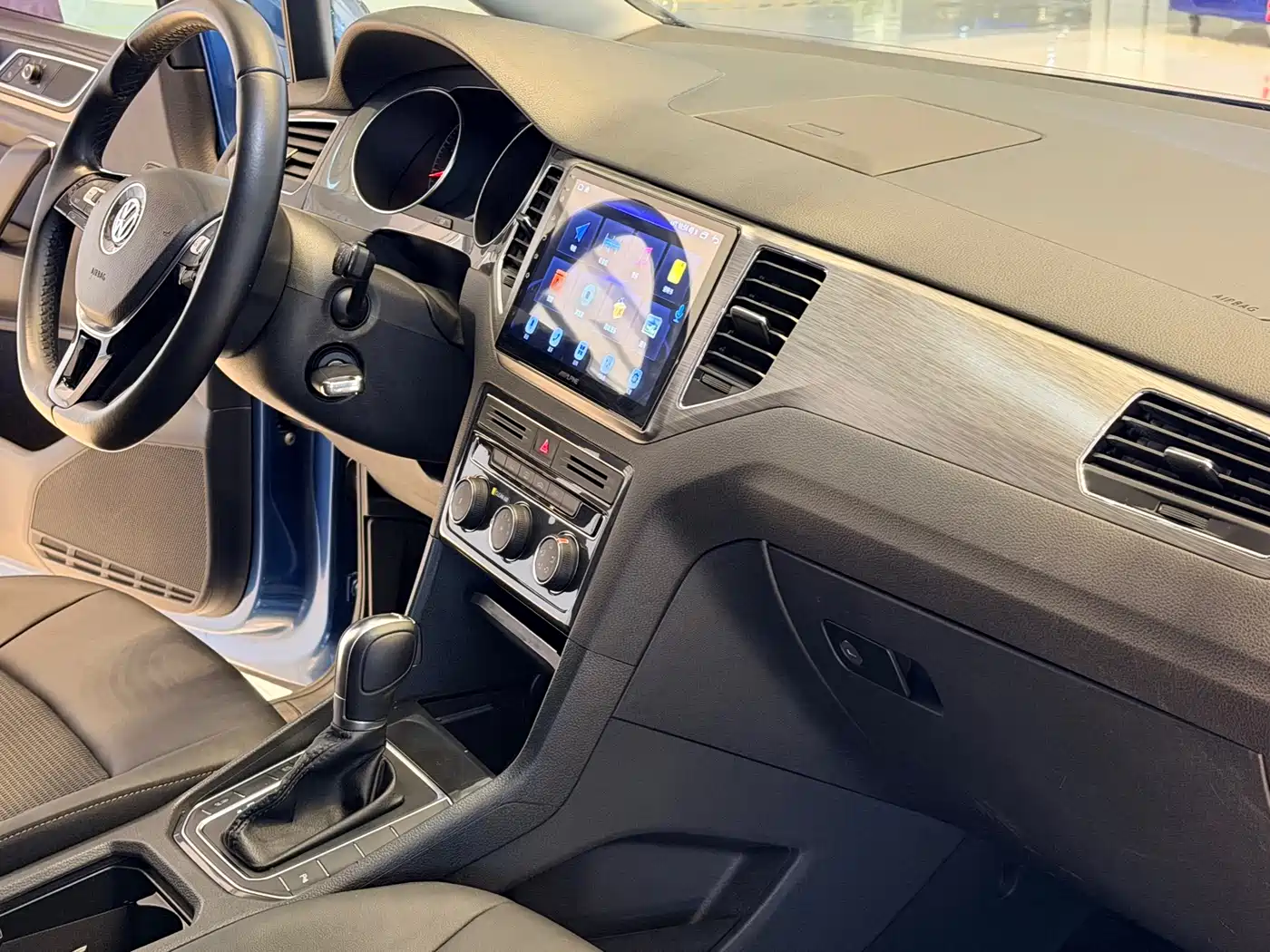Volkswagen Golf Sportsvan 2018 230TSI Automatic Progressive фото 5