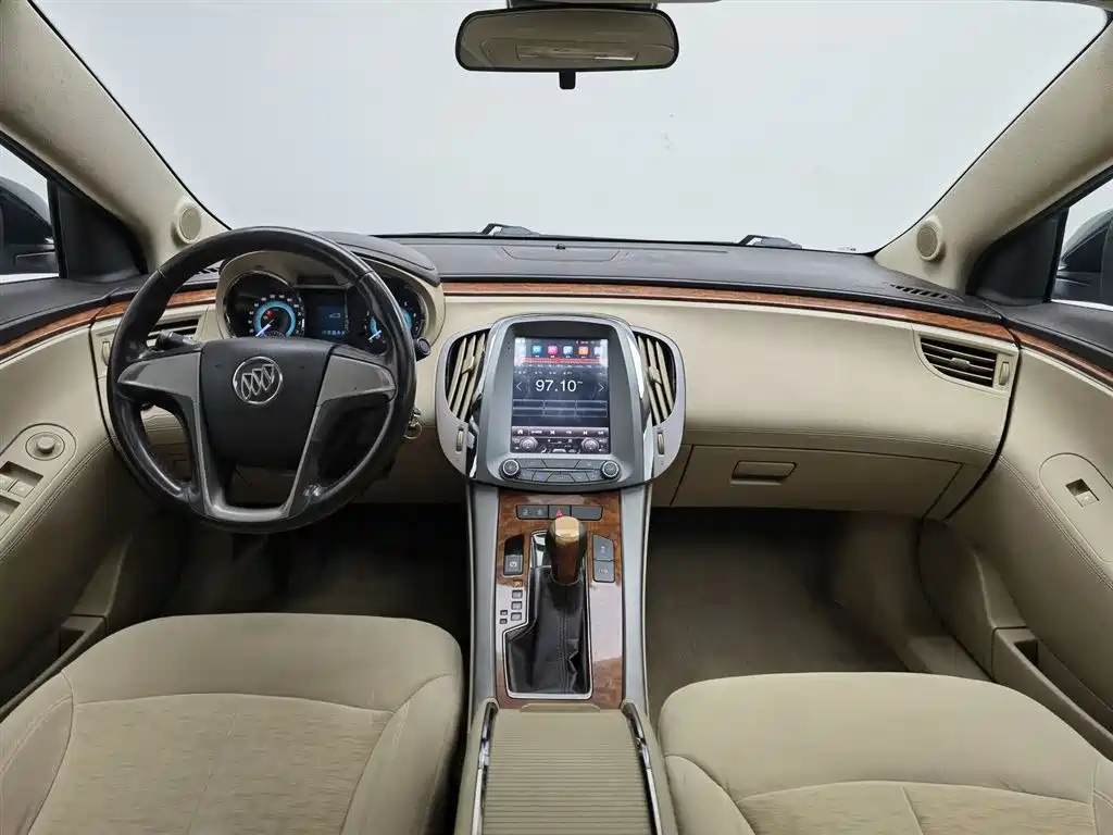 Buick LaCrosse 2011 Model 2.4L SIDI Comfort Sunroof Edition фото 5