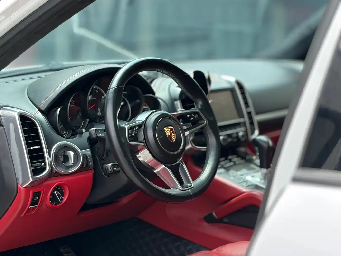 Porsche Cayenne 2015 Cayenne Turbo 4.8T фото 8