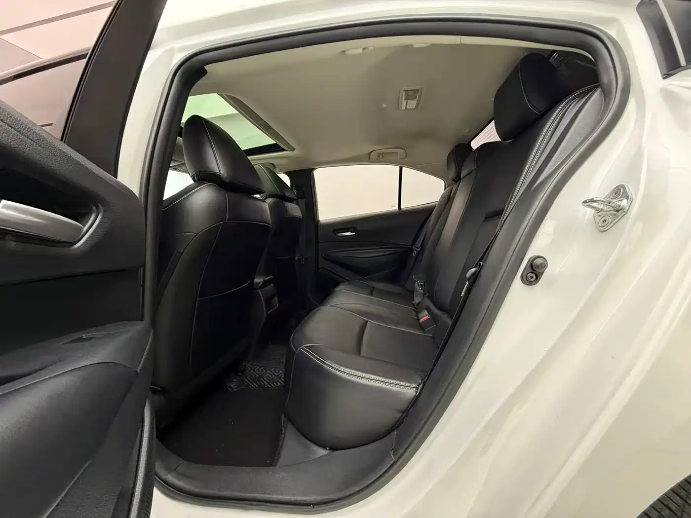 Toyota Corolla 2021 1.2T S-CVT Elite PLUS Edition фото 15