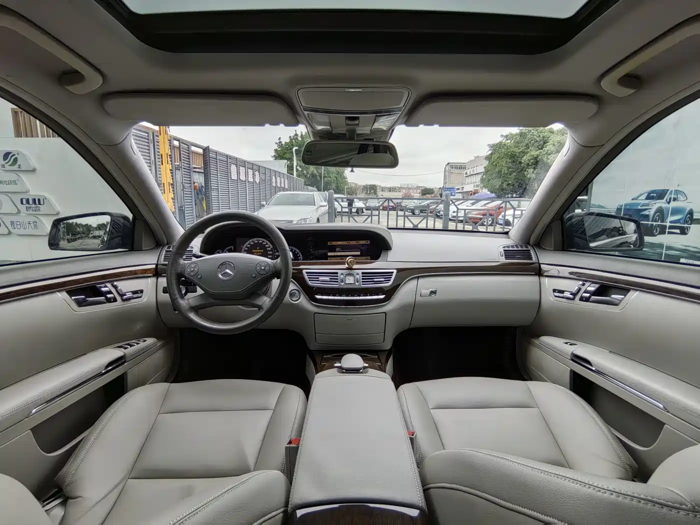 Mercedes-Benz S-Class 2011 2010 S 300 L Premium