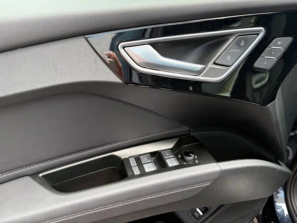 Audi Q4 e-tron 2025 2024 40 e-tron Creation Edition