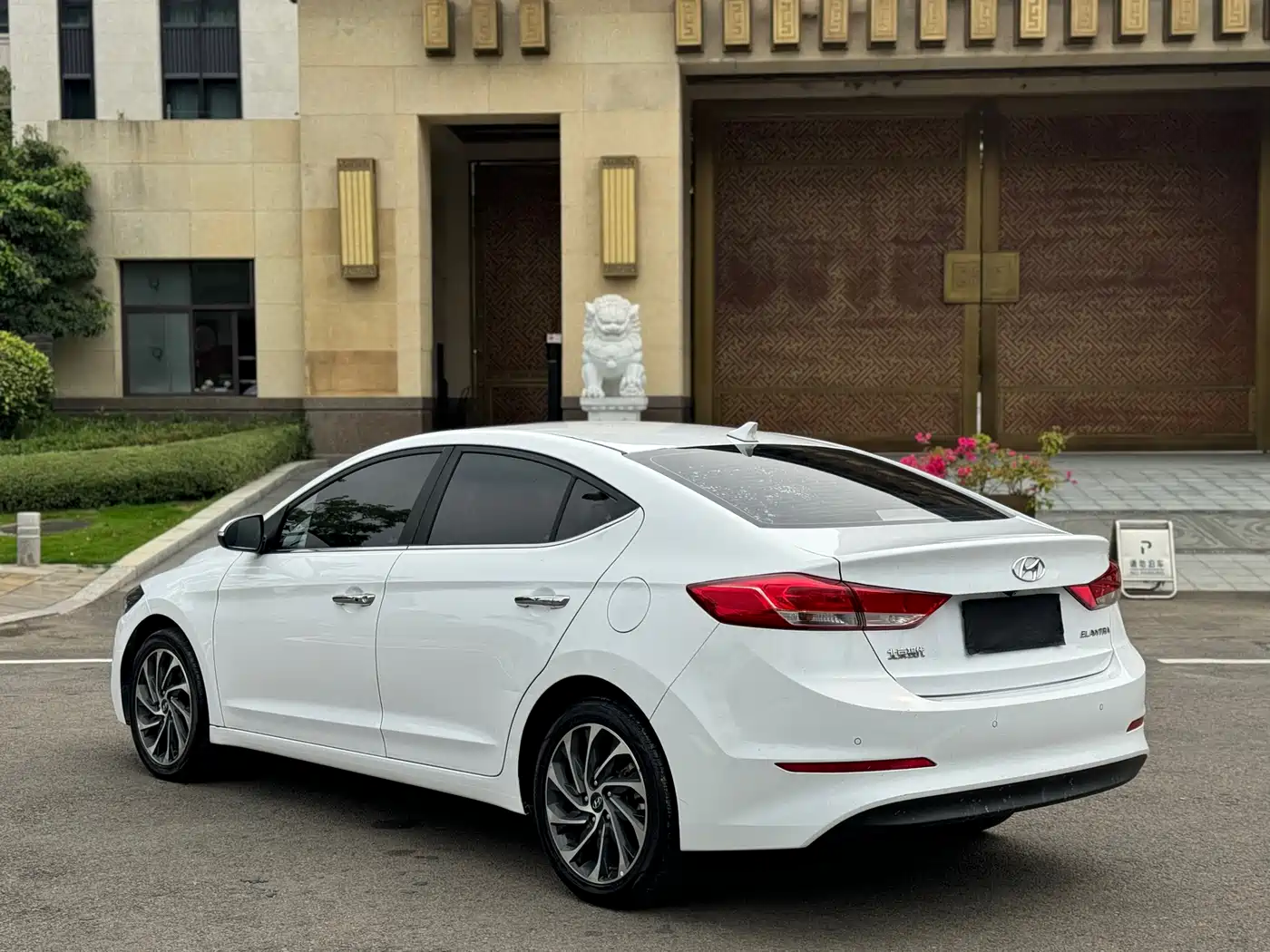 Hyundai Elantra 2020 1.5L CVT Smart Style·Elite фото 17