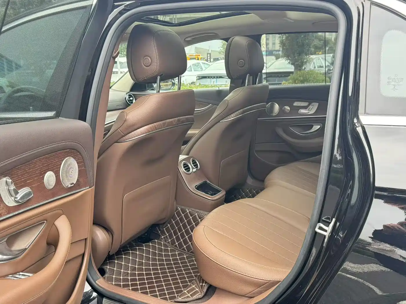 Mercedes-Benz E-Class 2023 E 300 L Luxury фото 4