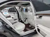 Photo 17 - Mercedes-Benz S-Class