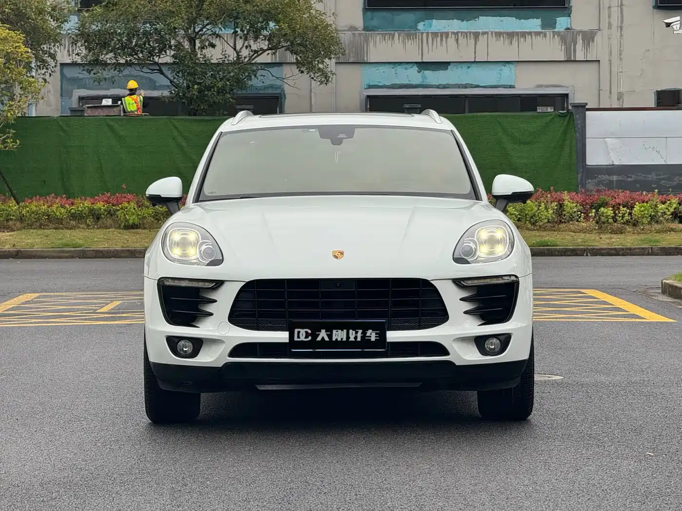 Porsche Macan 2016 Macan 2.0T фото 2