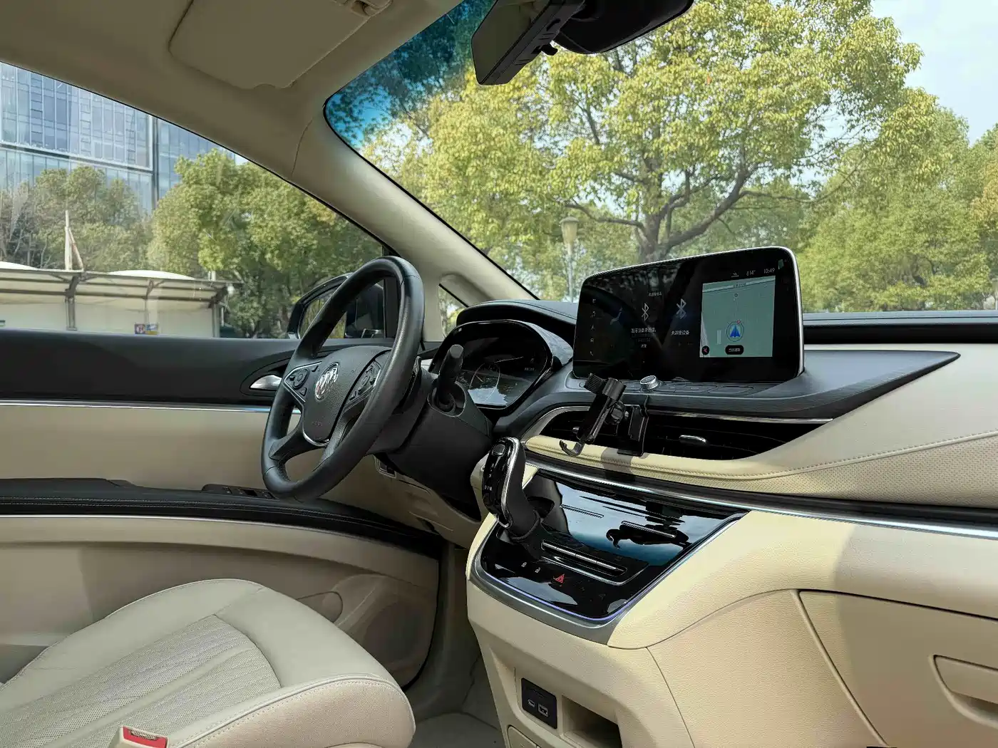 Buick GL8 2023 Land Business Class Premium фото 11
