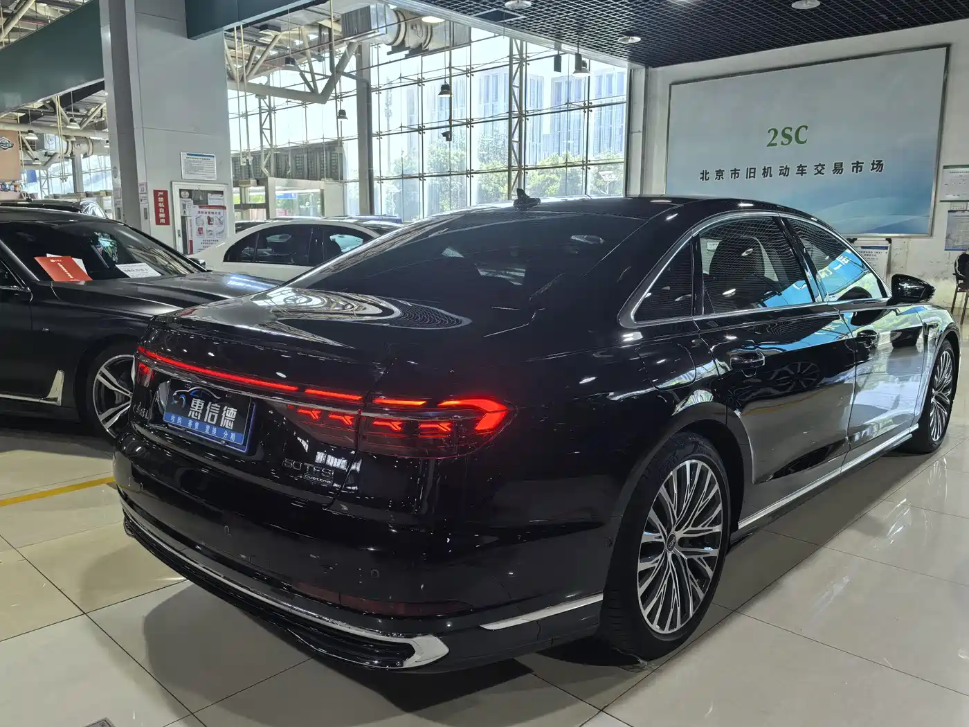 Audi A8 2023 A8L 50 TFSI quattro Premium фото 21