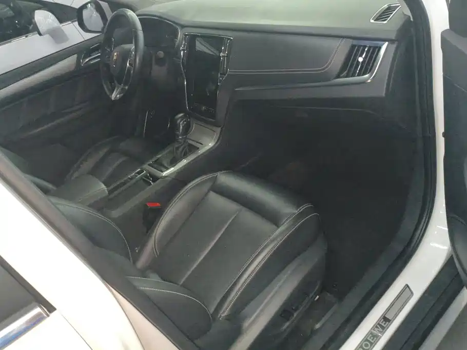 Roewe RX5 2016 2016 20T 2WD Automatic Internet Smart Edition