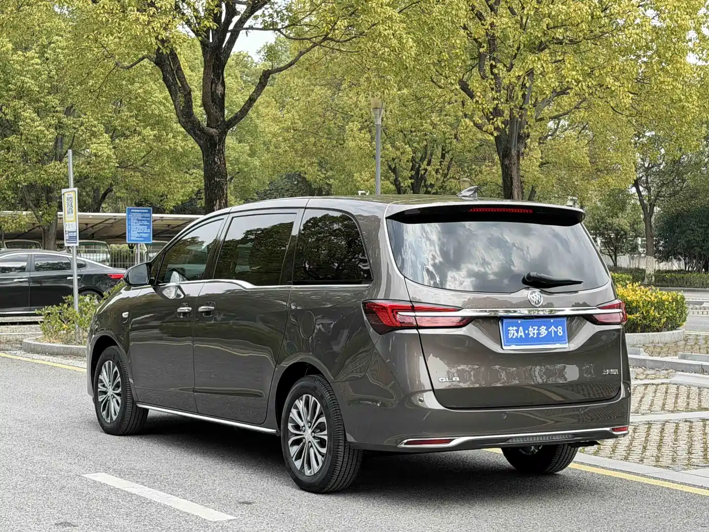 Buick GL8 2023 Land Business Class Premium фото 6