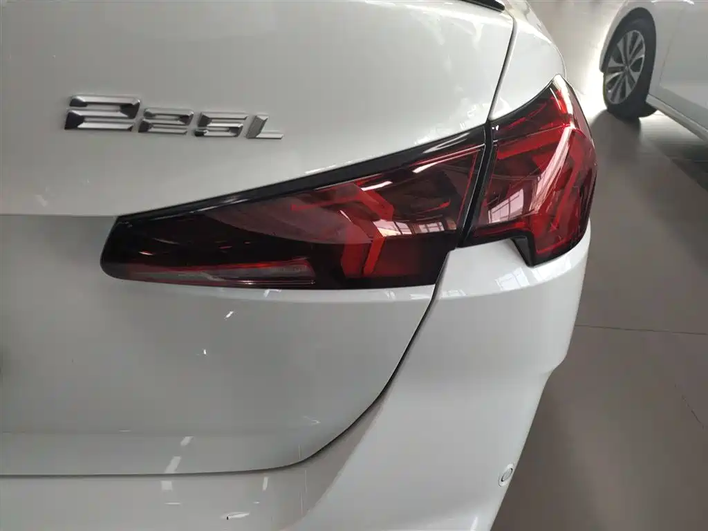 Фото 8 - BMW 2 Series