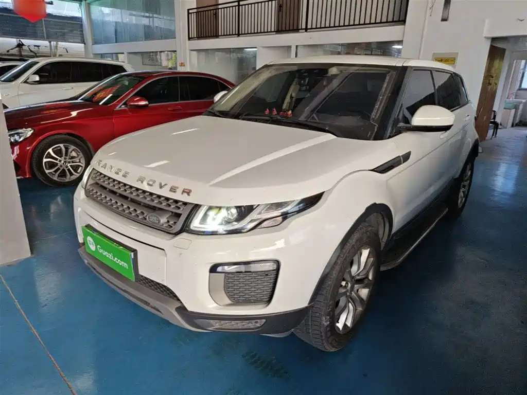 Land Rover Range Rover Evoque 2017 2.0T PURE Style Edition фото 2