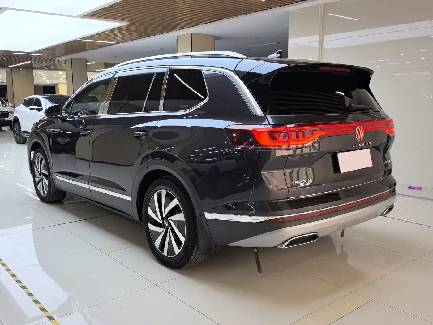 Volkswagen Talagon 2022 380TSI 4WD Luxury Premium Pro Edition 6-seater фото 24