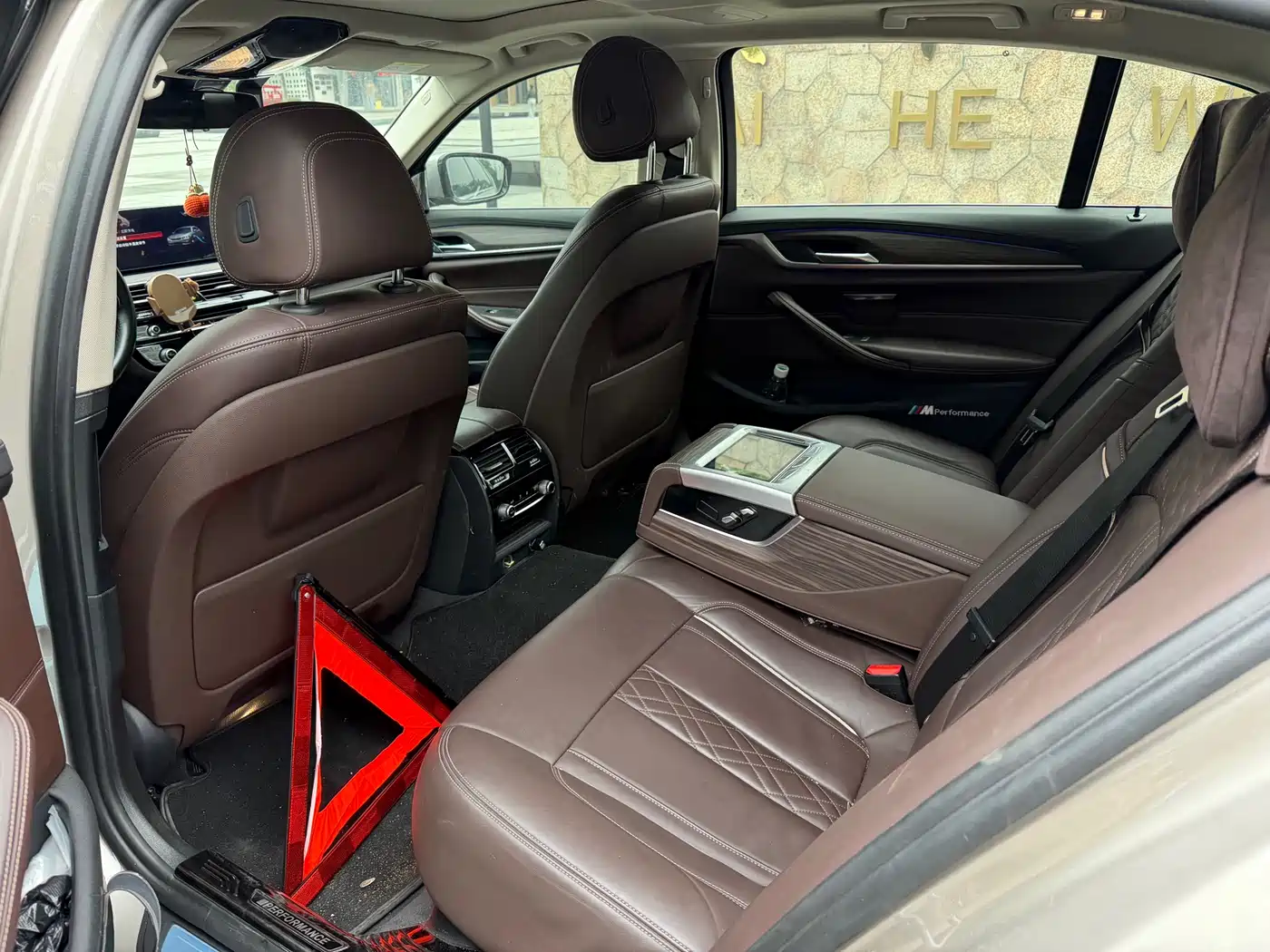 BMW 5 Series New Energy 2019 530Le Luxury Package фото 9