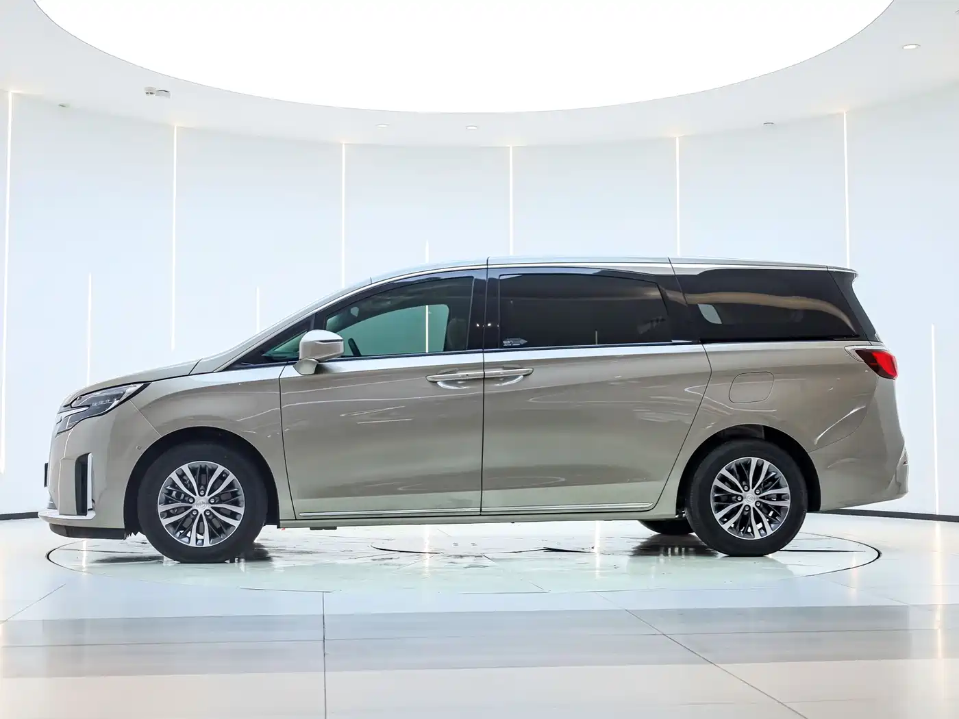 Buick GL8 2023 ES Landmaster Exclusive фото 14