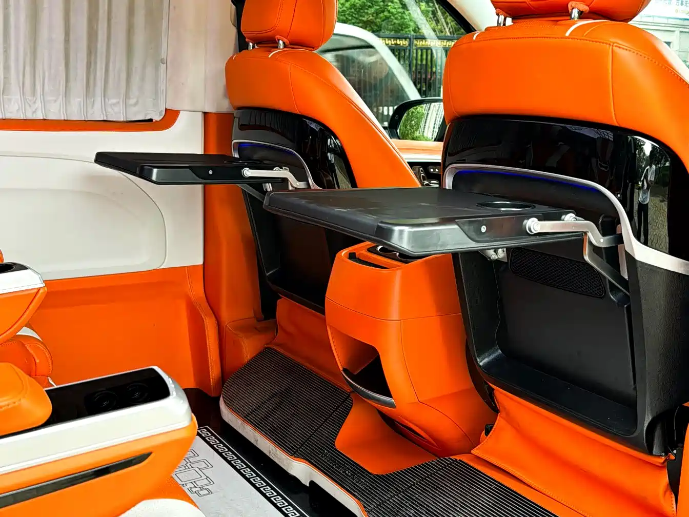 Mercedes-Benz Vito 2023 2.0T Elite 7-Seater фото 10