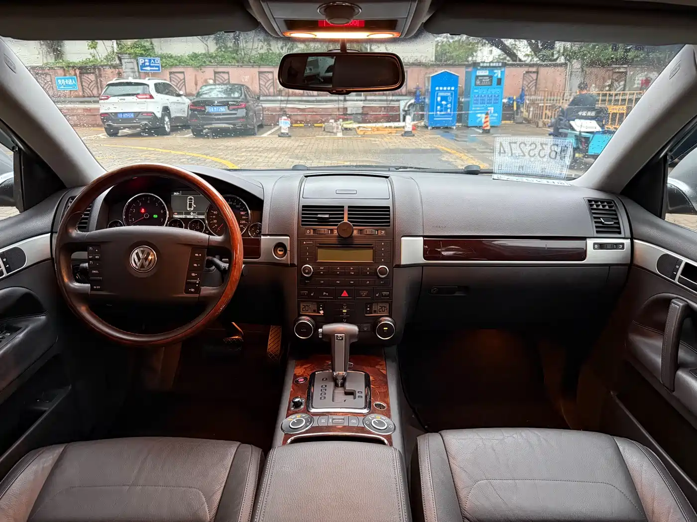 Volkswagen Touareg 2010 3.6 Limited Luxury Edition фото 6