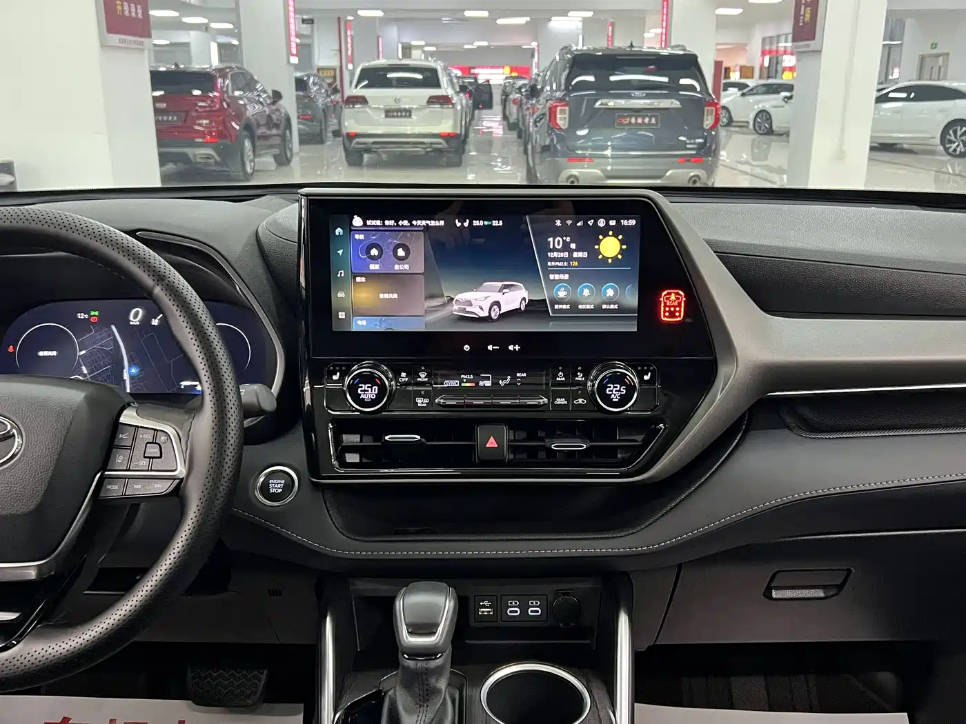 TOYOTA HIGHLANDER