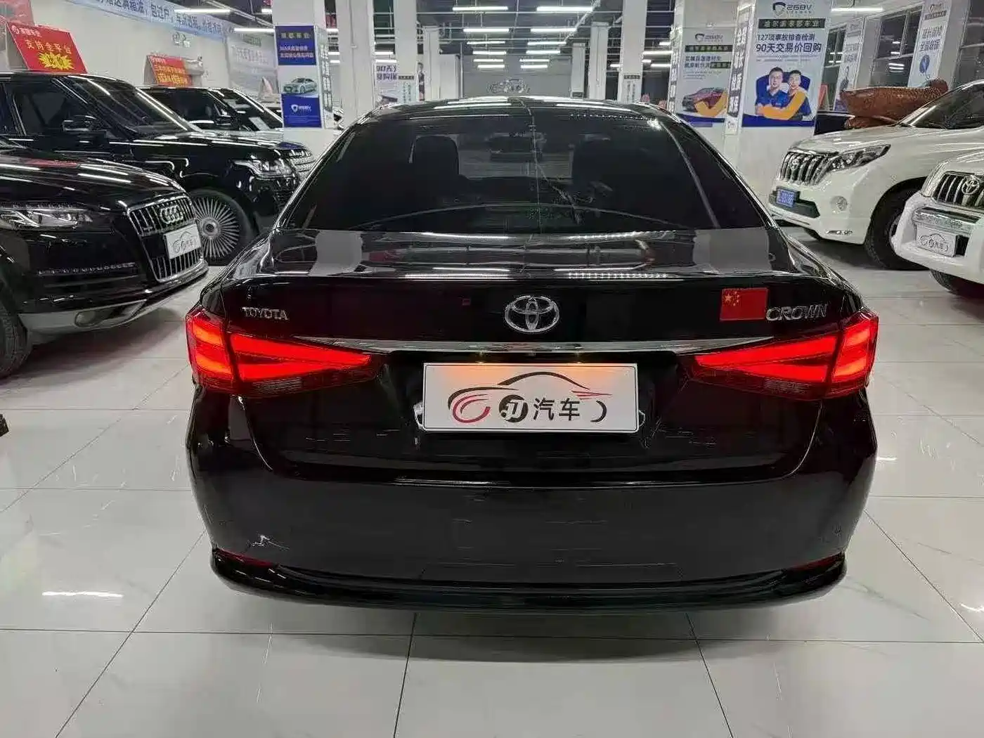 Toyota Crown 2015 2.0T Fashion фото 4