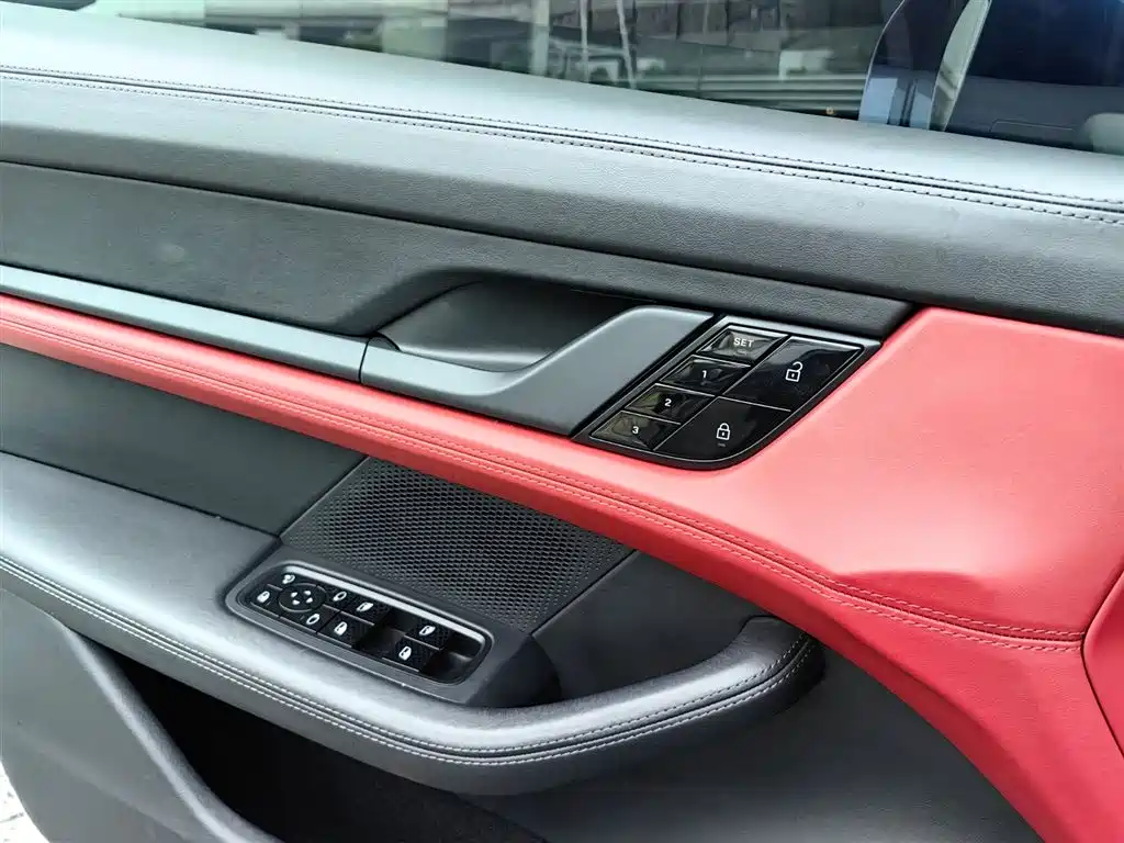 Porsche Taycan 2020 Taycan фото 22