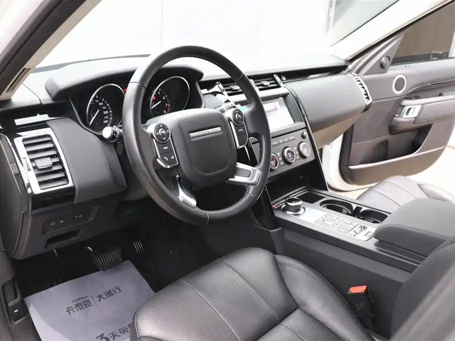 Land Rover Discovery 2018 3.0 SC V6 SE фото 14