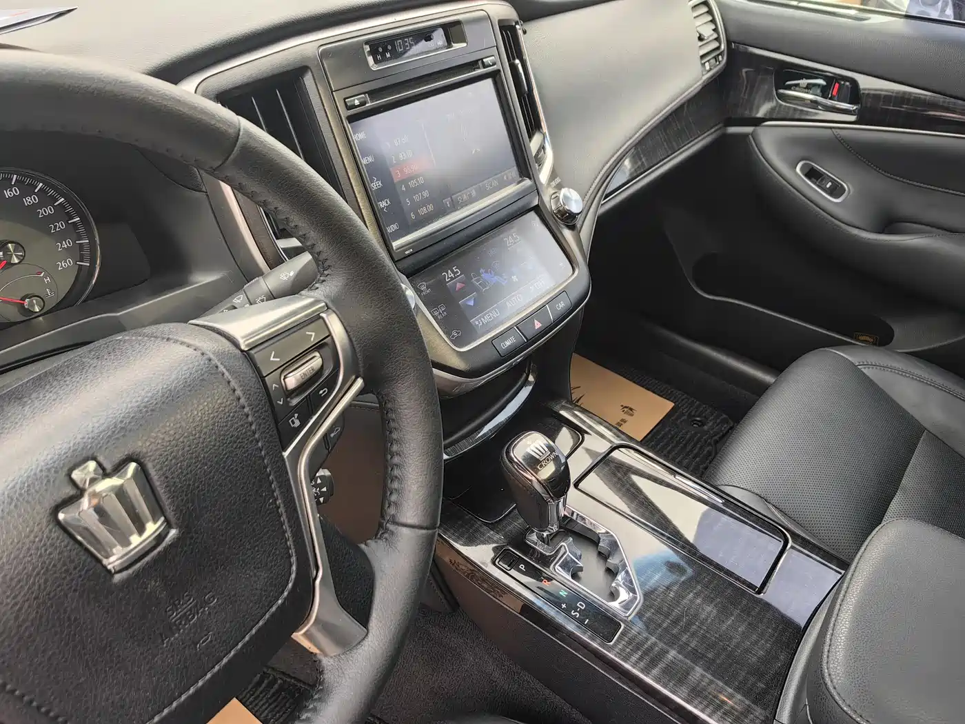Toyota Crown 2015 2.0T Fashion фото 3