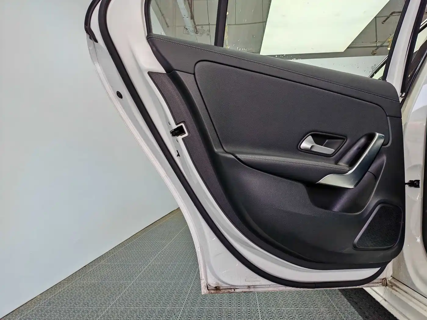 Mercedes-Benz A-Class 2025 A 180 L фото 14