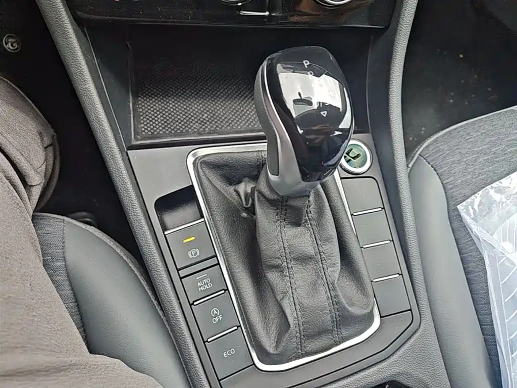 Volkswagen Sagitar 2025 200TSI DSG Flying Leap Edition фото 20