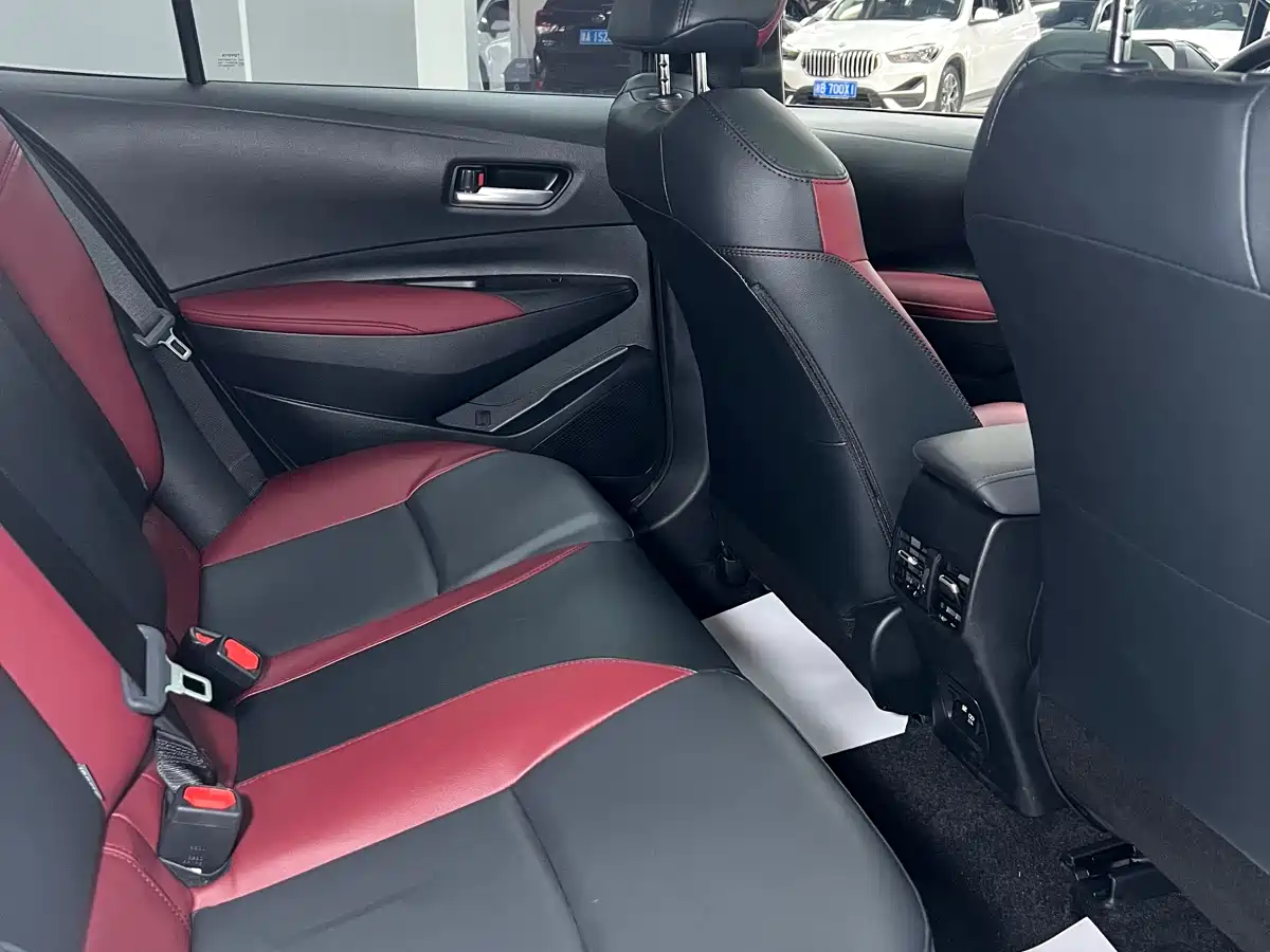 Toyota Corolla 2021 TNGA 1.5L CVT GR SPORT Edition фото 15