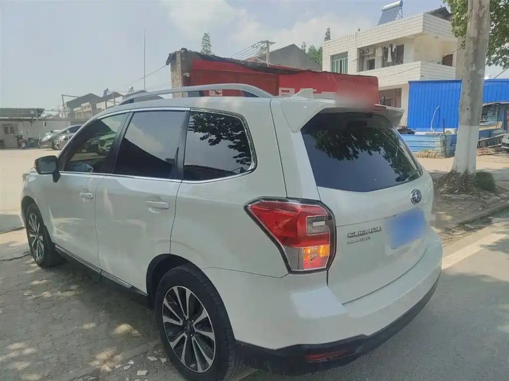 Subaru Forester 2016 2.0i Fashion Navigation Edition фото 5