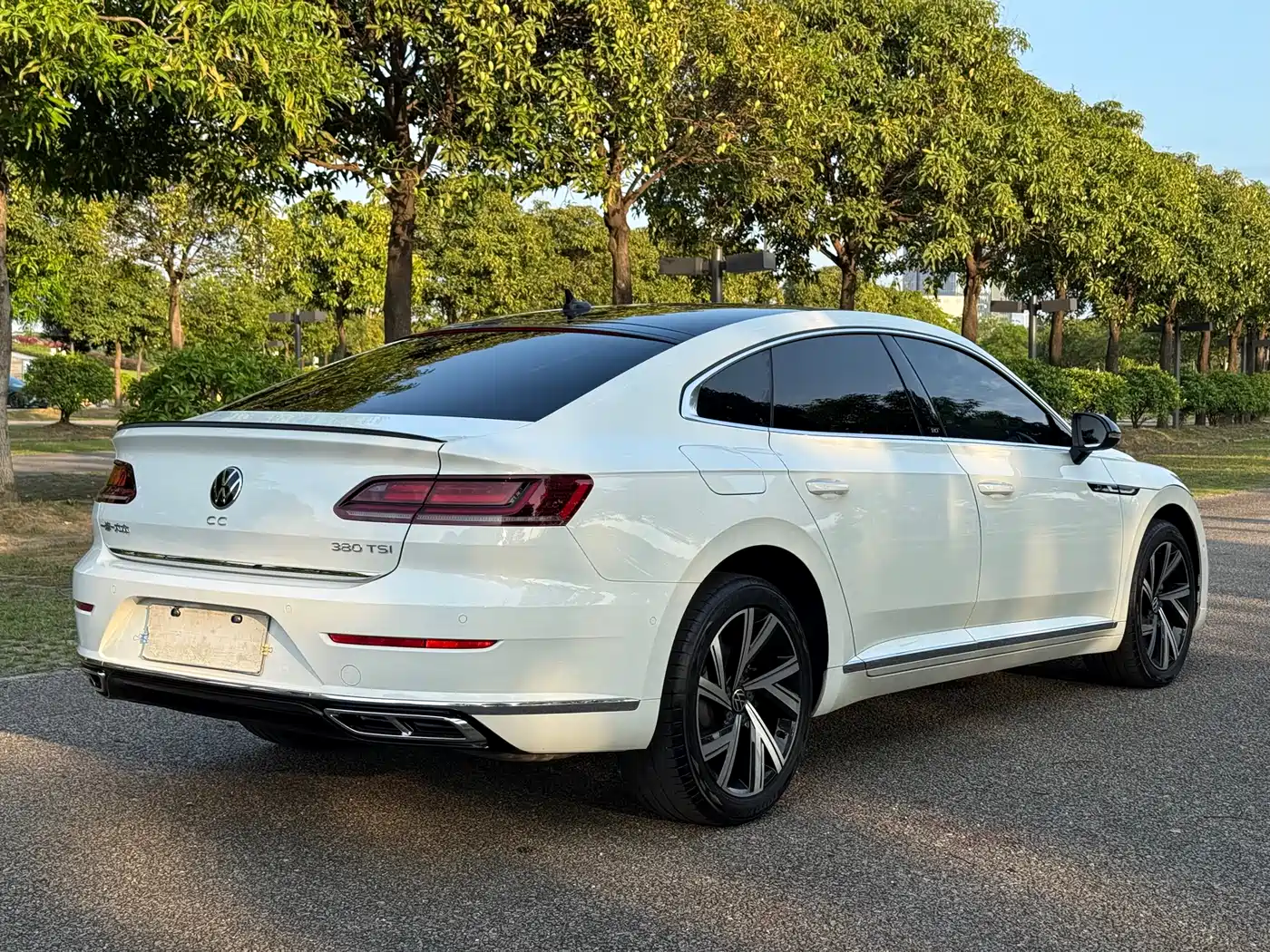 Volkswagen FAW-Volkswagen CC 2021 380TSI Eye-catching Edition фото 15