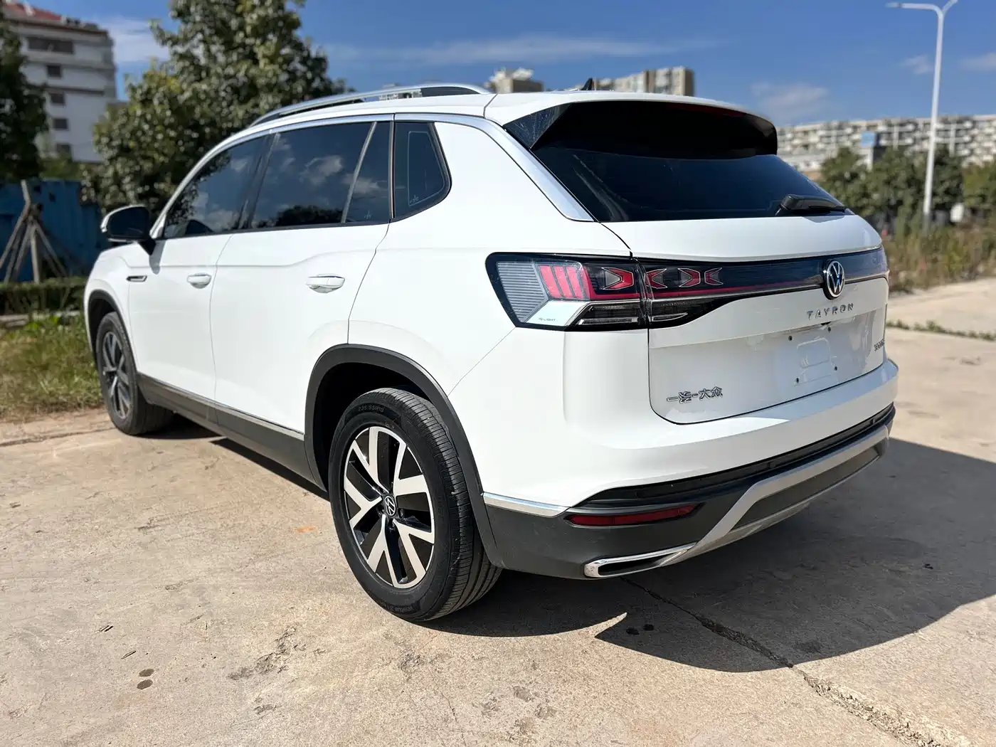 Volkswagen Tayron 2023 300TSI 2WD Luxury Plus Advanced Edition фото 6