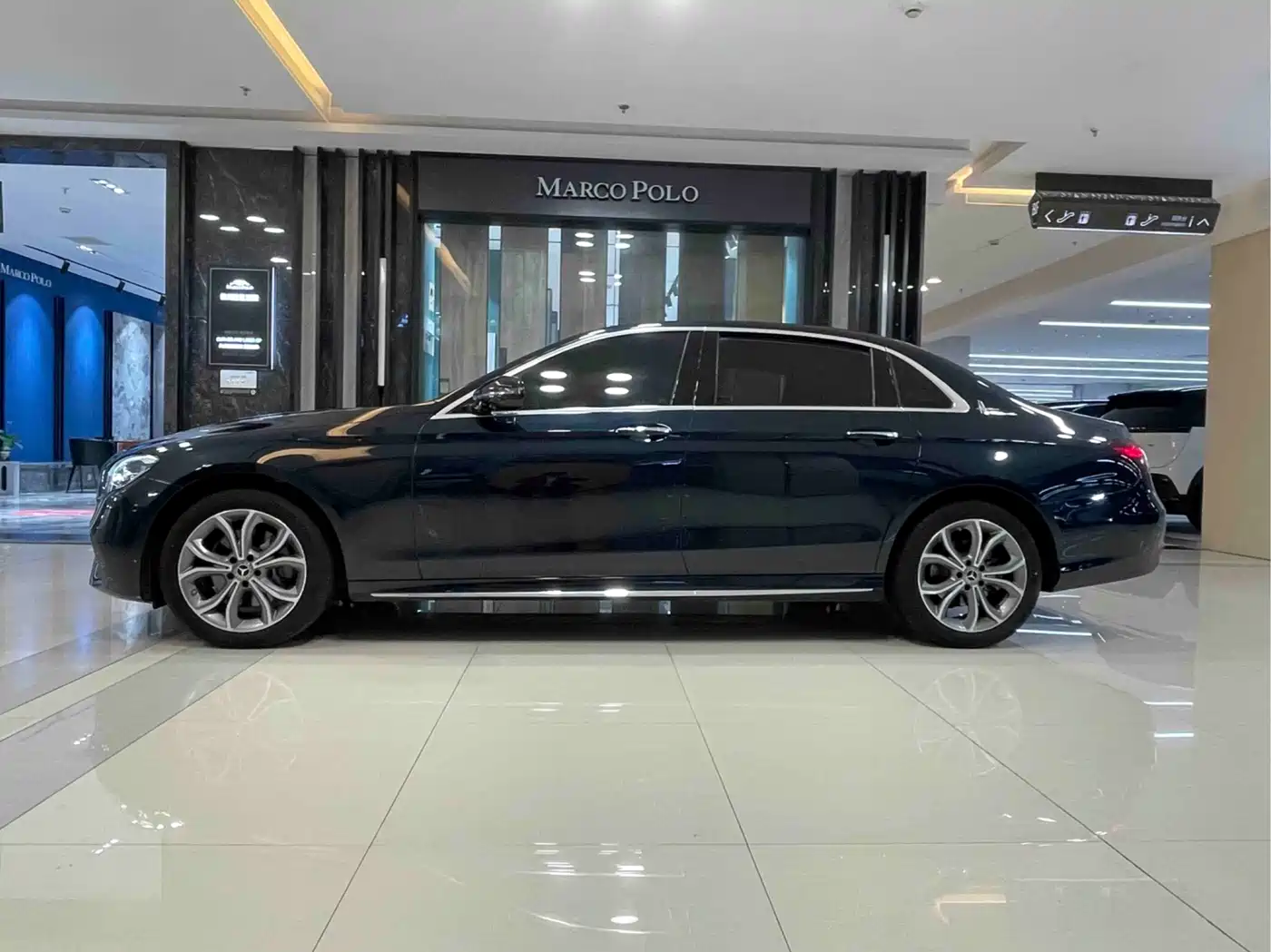 Mercedes-Benz E-Class 2023 E 300 L Sport Fashion фото 3