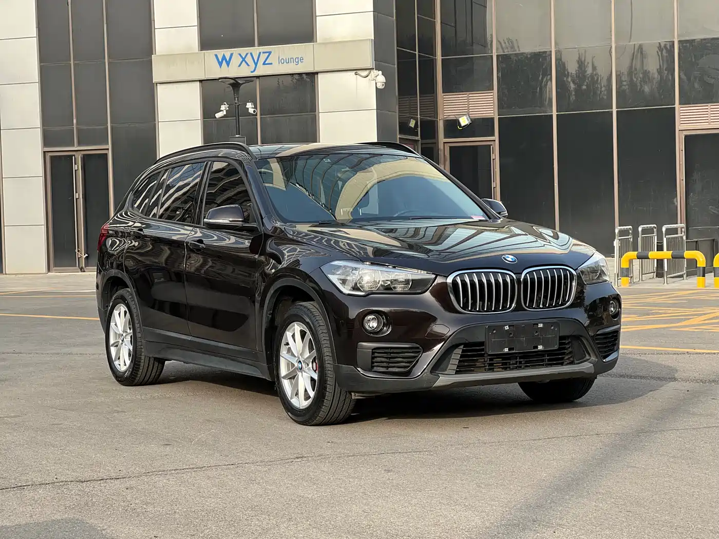 BMW X1 2019 sDrive18Li Fashion Model фото 3