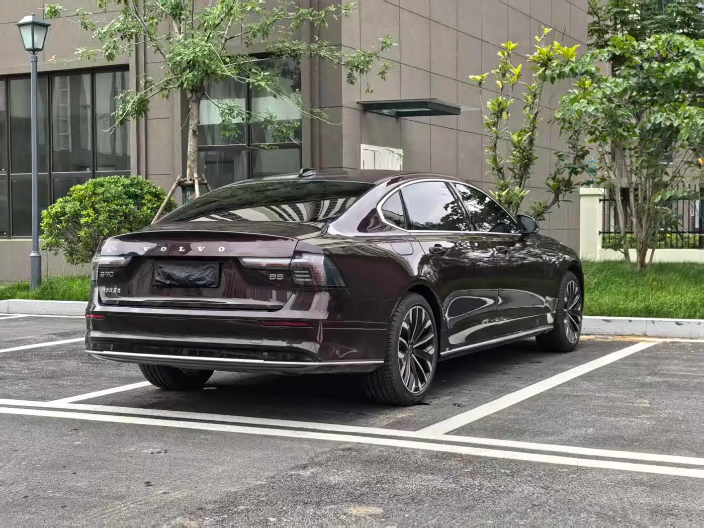 Volvo S90 2026 B5 Zhiya Luxury Edition фото 9