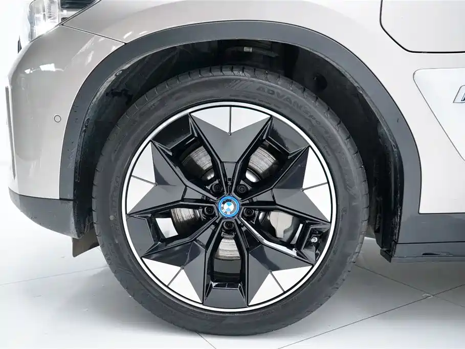 BMW iX3 2021 Pioneer фото 17