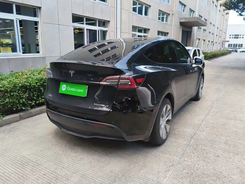 Фото 7 - Tesla Model Y