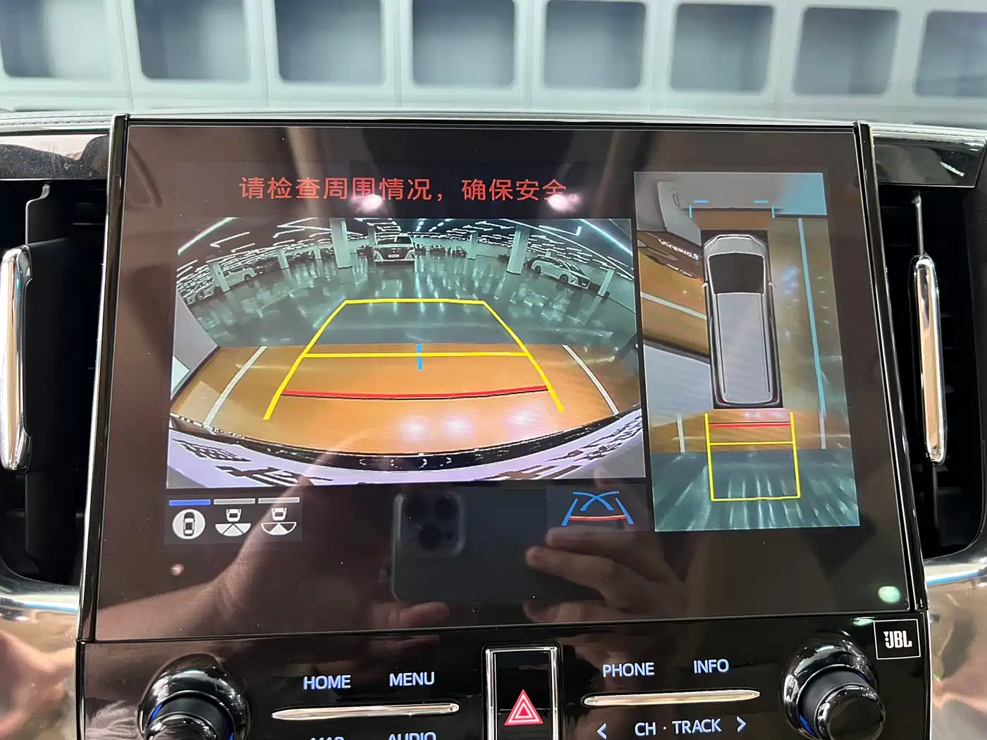 Toyota Alphard 2021 Hybrid 2.5L Ultimate фото 27