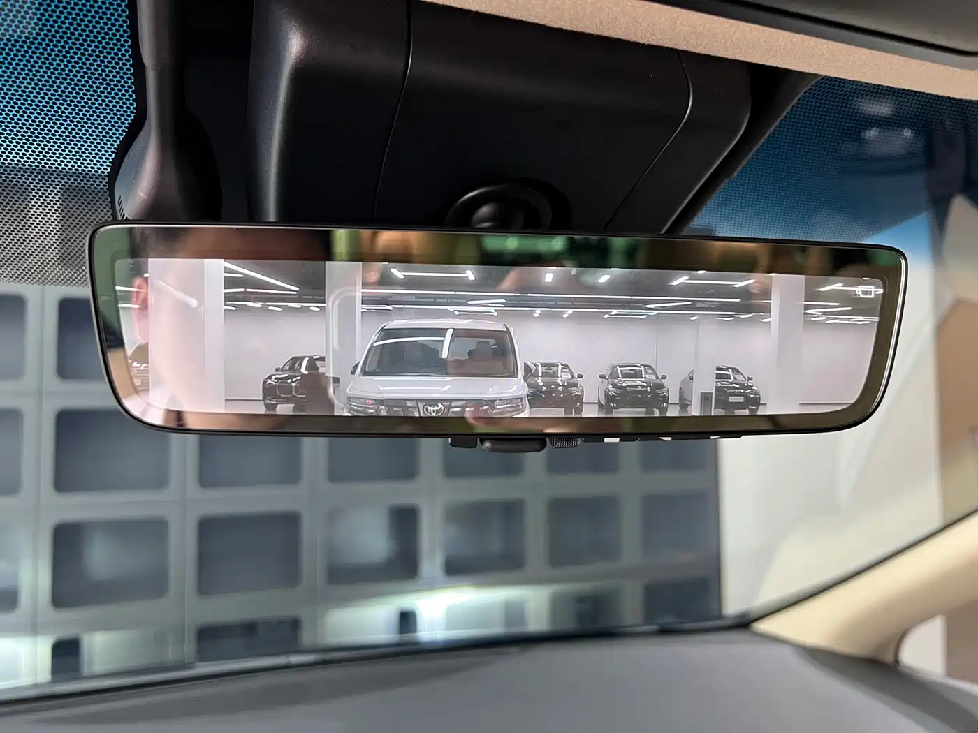 Toyota Alphard 2021 Hybrid 2.5L Ultimate фото 22