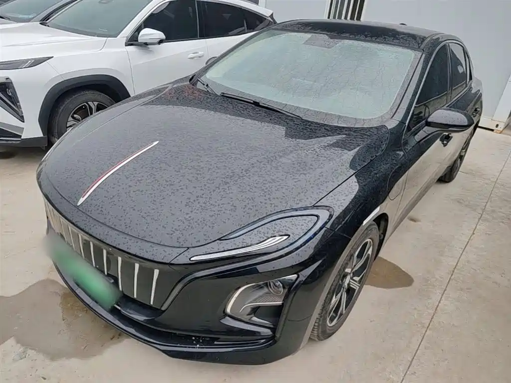Hongqi E-QM5 2021 Charging Flag Joy Edition