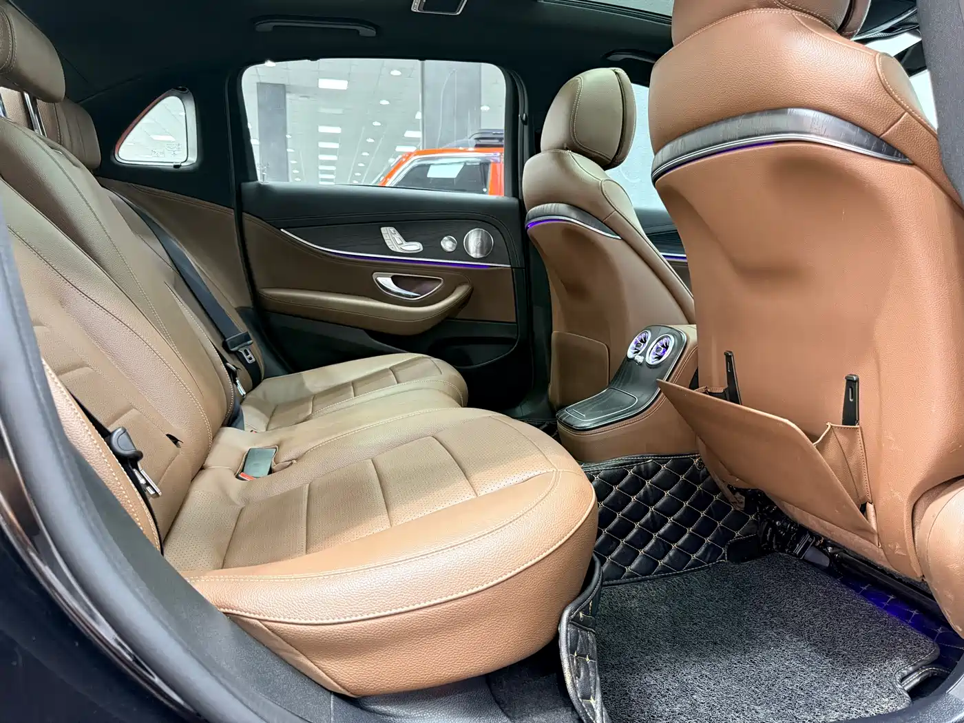 Mercedes-Benz E-Class 2021 E 300 L Sport Luxury Edition фото 16