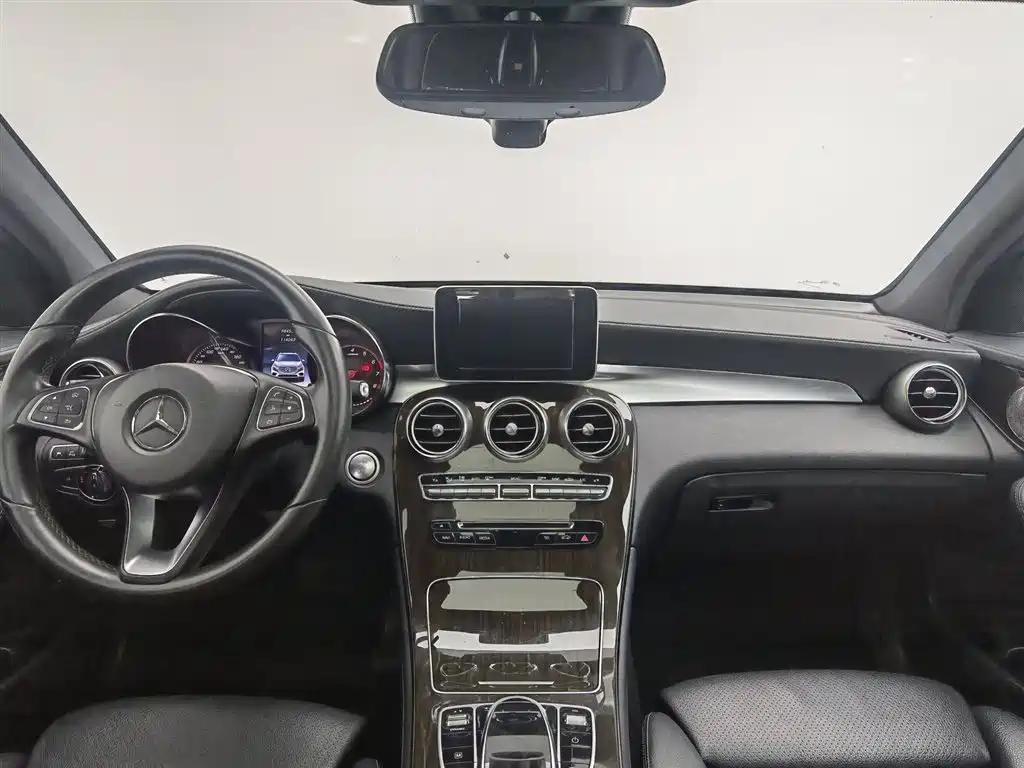 Mercedes-Benz GLC 2017 GLC 260 4MATIC Luxury фото 5
