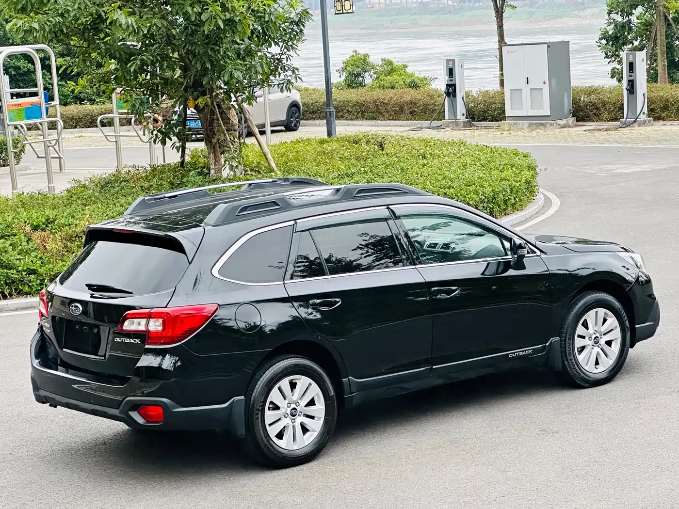 Subaru Outback 2015 2015 2.5i Luxury Navigation Edition