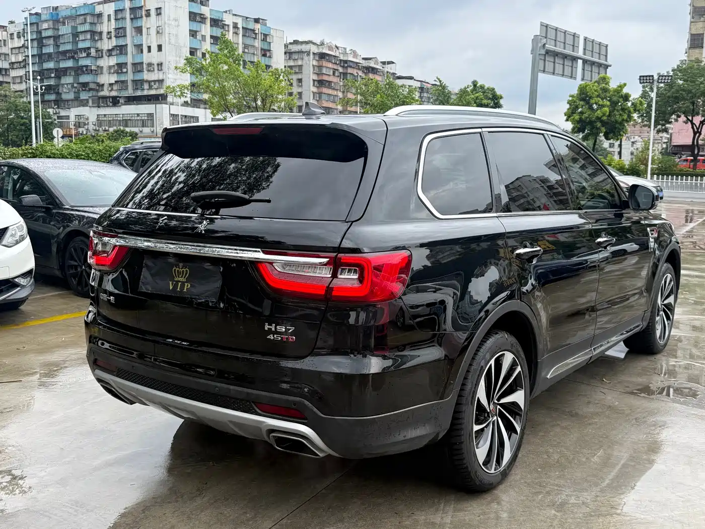 Фото 7 - Hongqi HS7