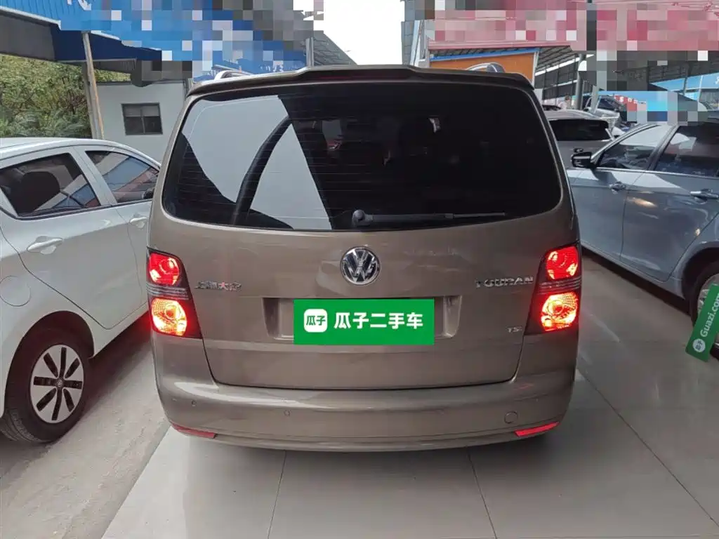 Volkswagen Touran 2015 1.4T DSG Comfort Edition 5-seater фото 6