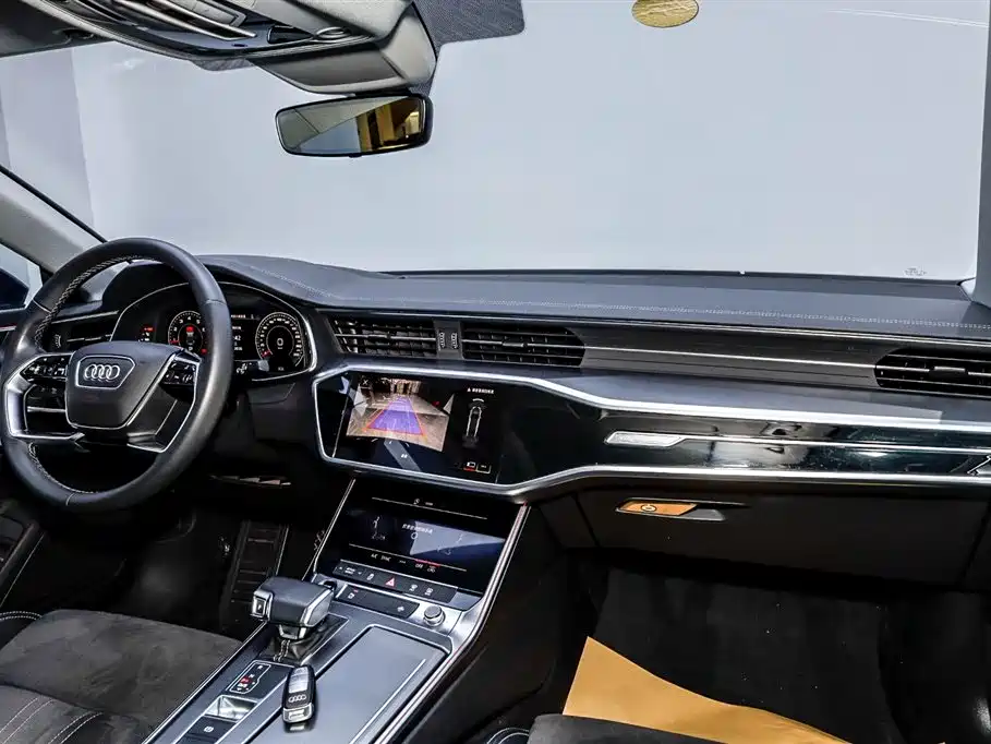 Audi A7L 2024 45TFSI S-line Dream Edition Crystal Package фото 26