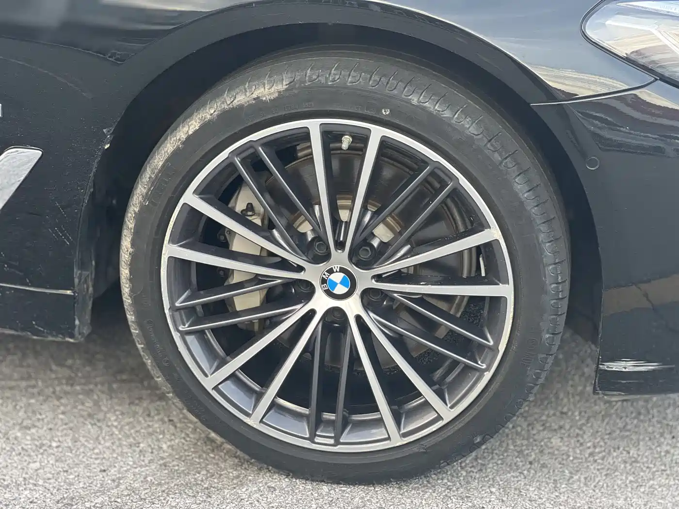 BMW 5 Series 2021 530Li Leading M Sport Package фото 10