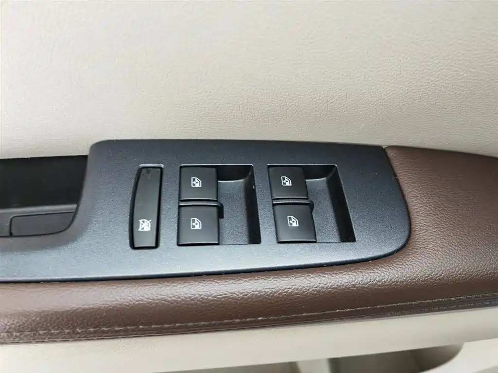 Buick GL8 2021 Land Business Class 652T Luxury фото 9