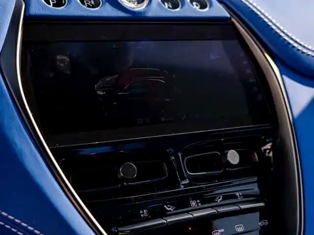 Aston Martin DBX 2021 2021 4.0T V8 Realm of Simplicity