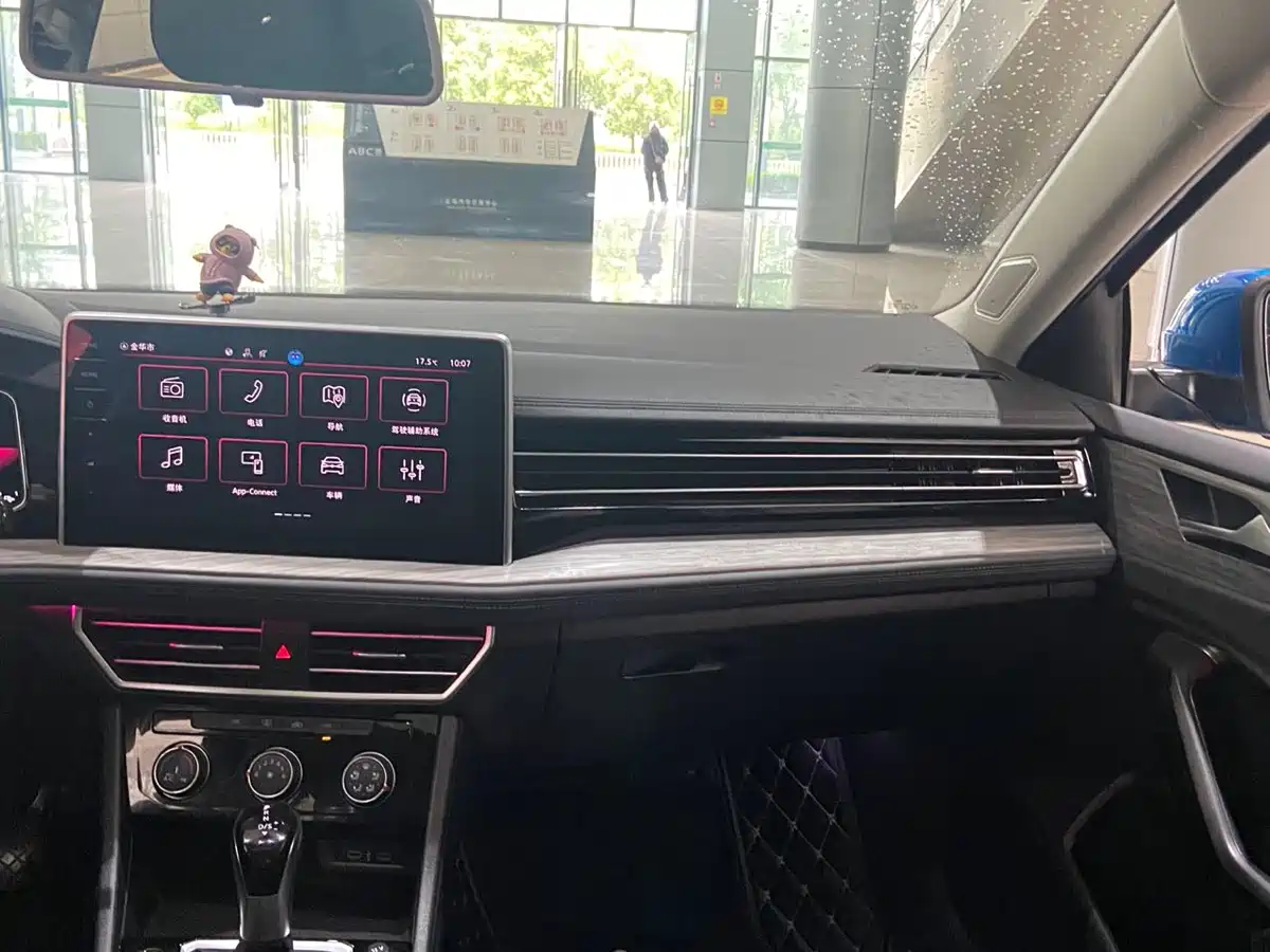 Volkswagen Sagitar 2023 300TSI DSG Surpassing Edition фото 14